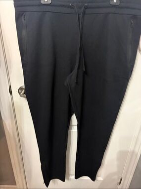 Joe Fresh Men's Black Jogger Sweatpants with Zipper Pockets